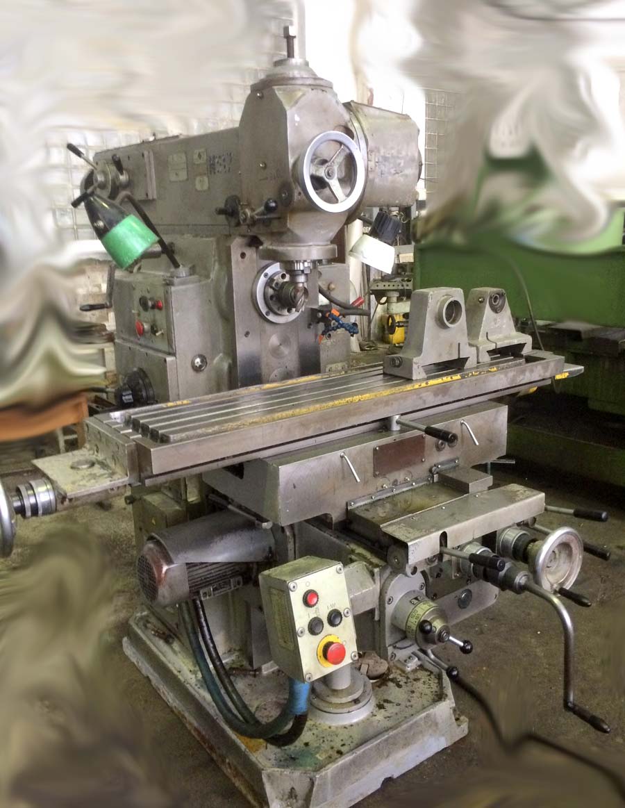 Фото широкоуніверсального фрезерного верстата 6К82ш